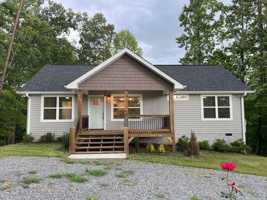 featured image of 334 Prince Dr