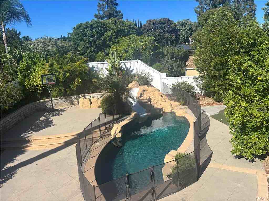 25902 Serenata Dr - Photo 2 of 2