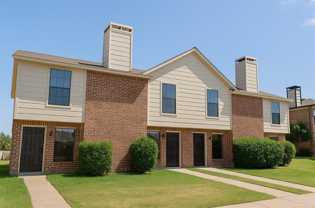 2722 Wimbledon Ct #C - Photo 1 of 1