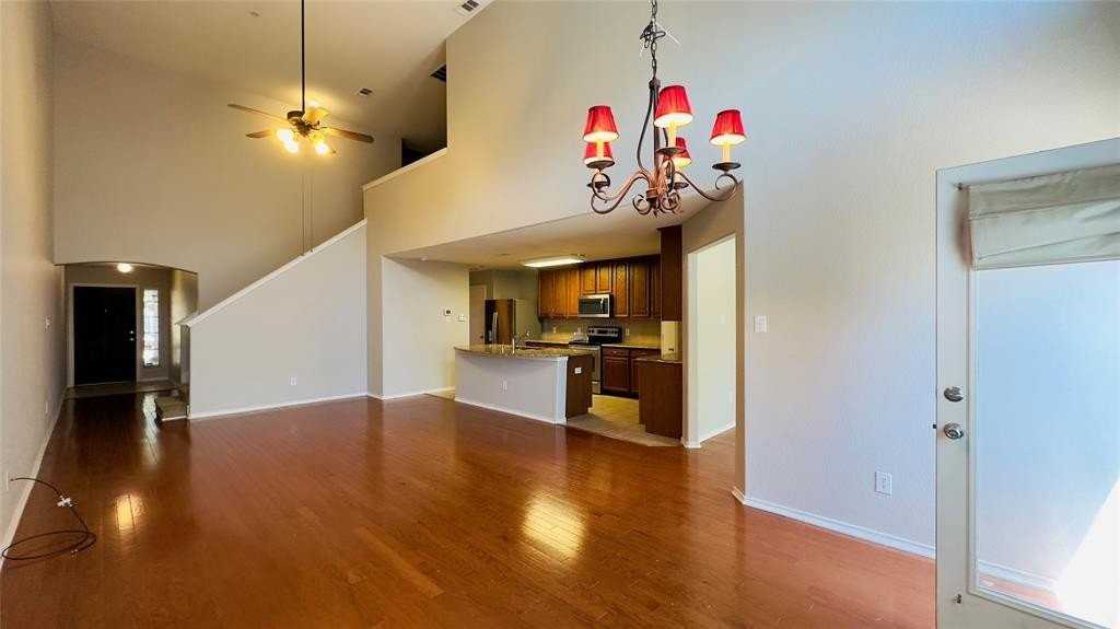 10155 Summit Run Dr - Photo 5 of 30