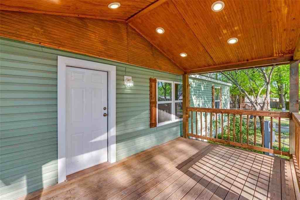 312 Oak St - Photo 2 of 14