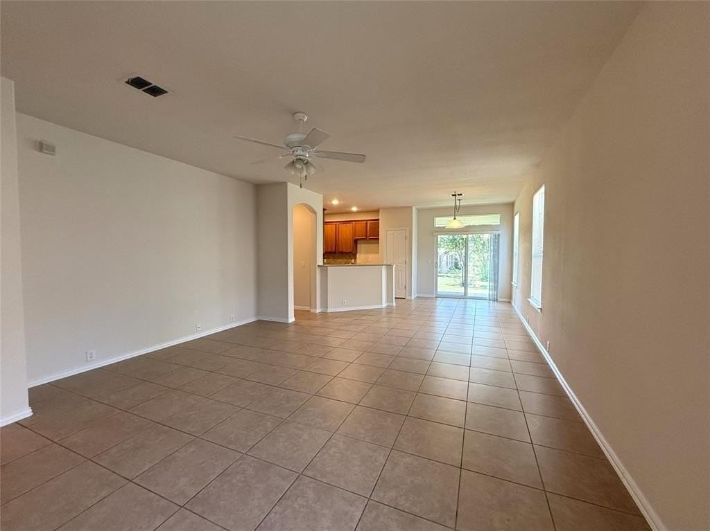 559 Rockledge Court - Photo 4 of 22