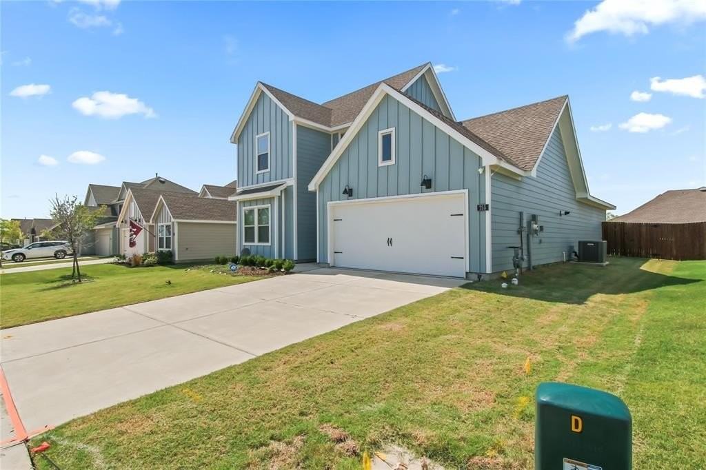 755 Amelia Ct - Photo 3 of 27