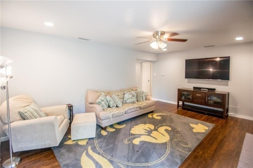 14521 Cyprus Point Dr - Photo 3 of 21