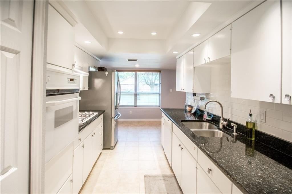 14521 Cyprus Point Dr - Photo 7 of 21