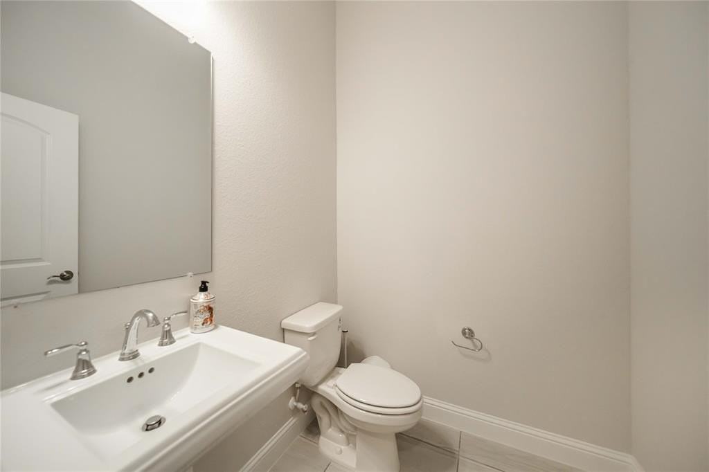 3902 Aventino Court - Photo 5 of 34