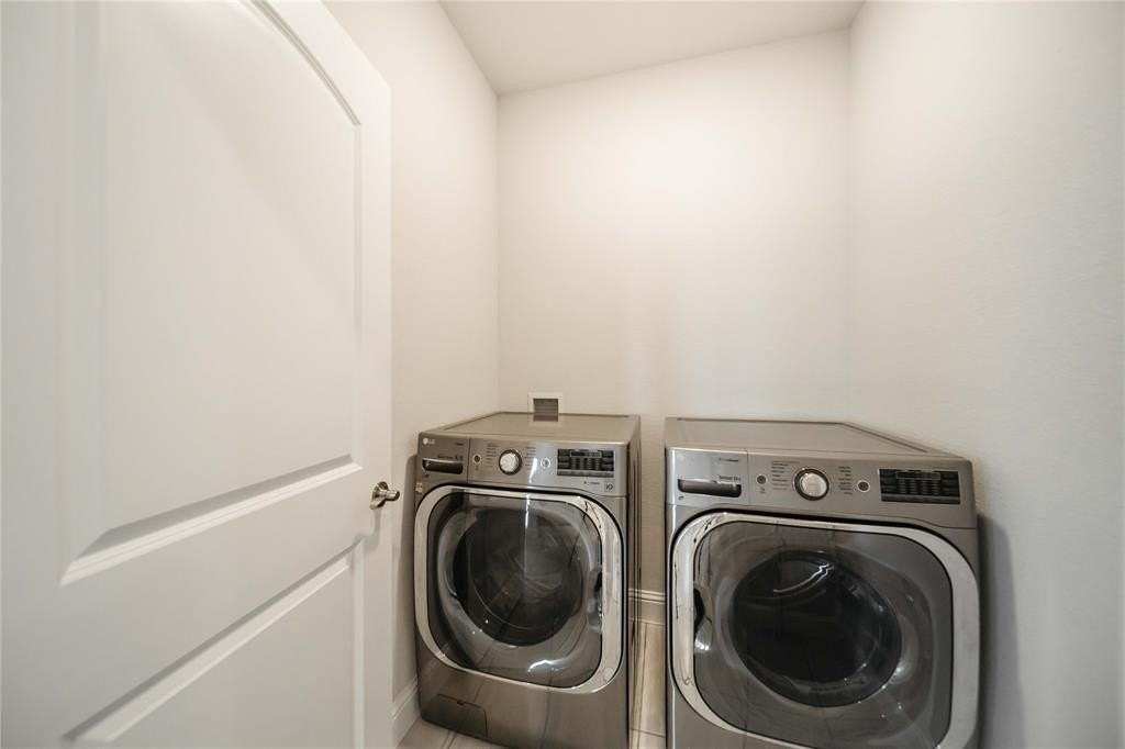 3902 Aventino Court - Photo 6 of 34