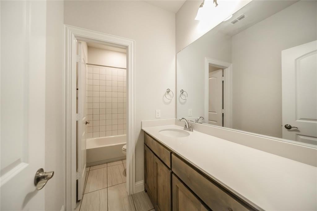 3902 Aventino Court - Photo 7 of 34