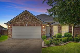 928 Wellington Dr - Photo 1 of 1
