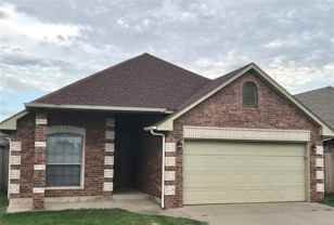 11202 N University Ave - Photo 1 of 1