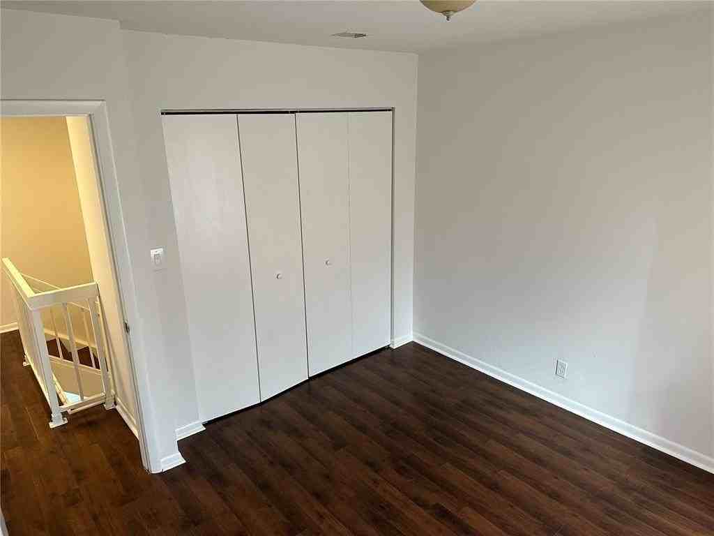 5621 Nw 16th St - Photo 6 of 28