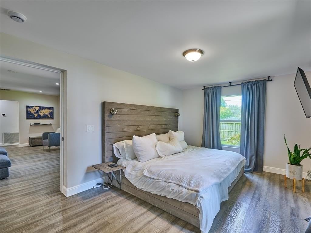 801 Ne 15th St - Photo 4 of 50