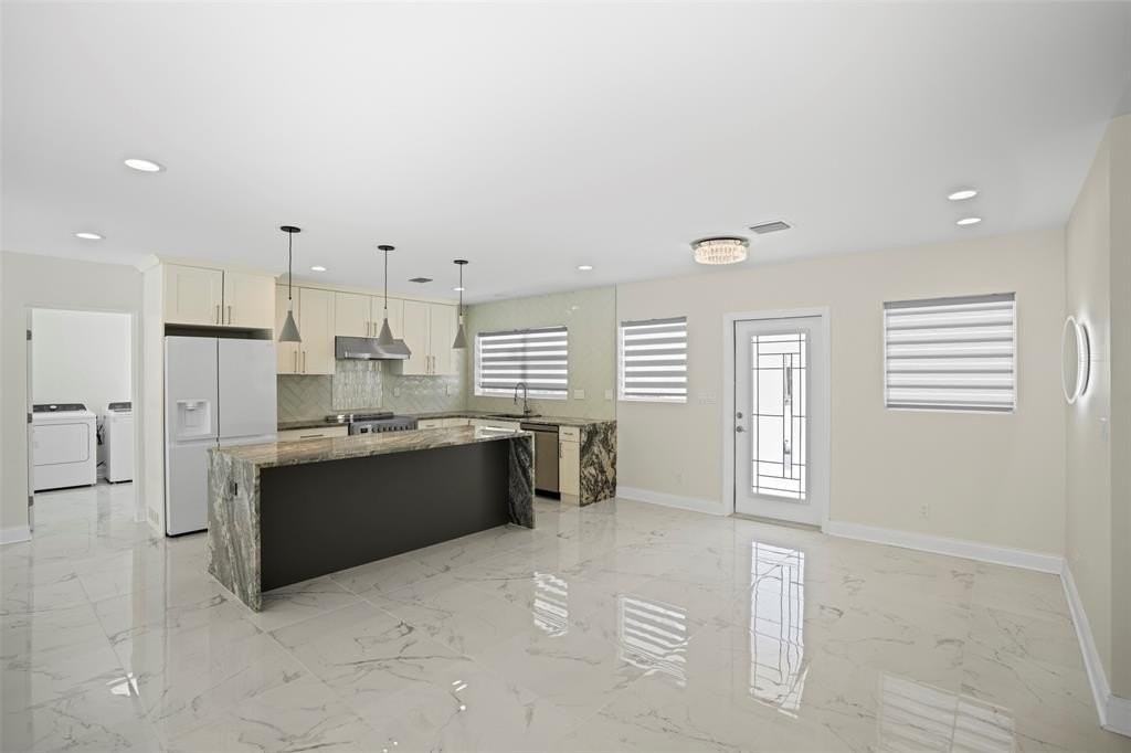 2116 Mariner Dr - Photo 7 of 50