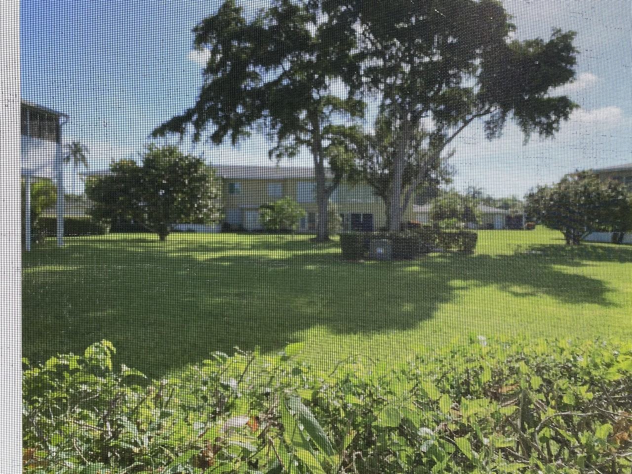 1100 Boxwood Dr #101 - Photo 3 of 33