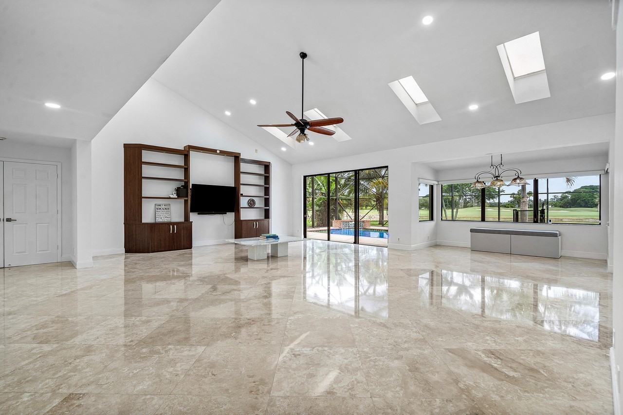 10391 Boca Woods Lane - Photo 7 of 50