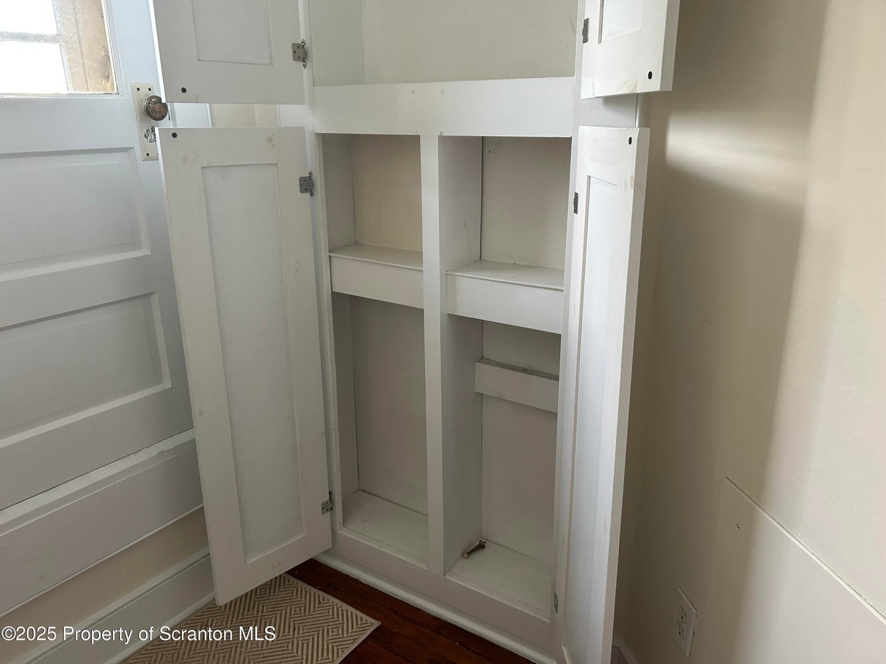 344 Church St - Photo 5 of 16