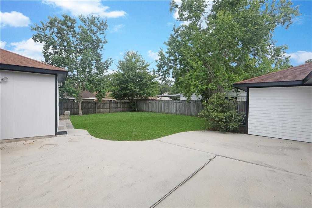 811 N Lake Verret Ct - Photo 4 of 25