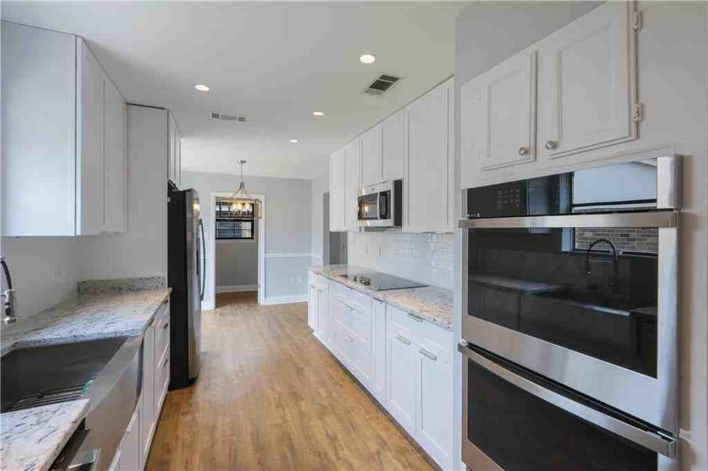 811 N Lake Verret Ct - Photo 5 of 25