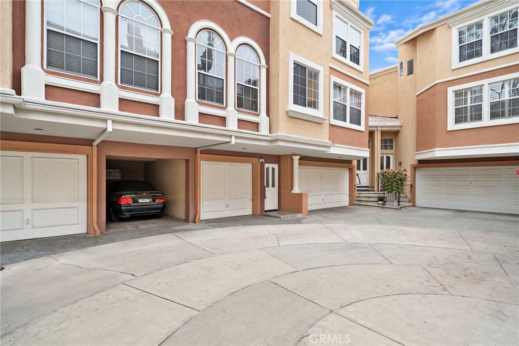 18 Crivelli Aisle - Photo 2 of 50