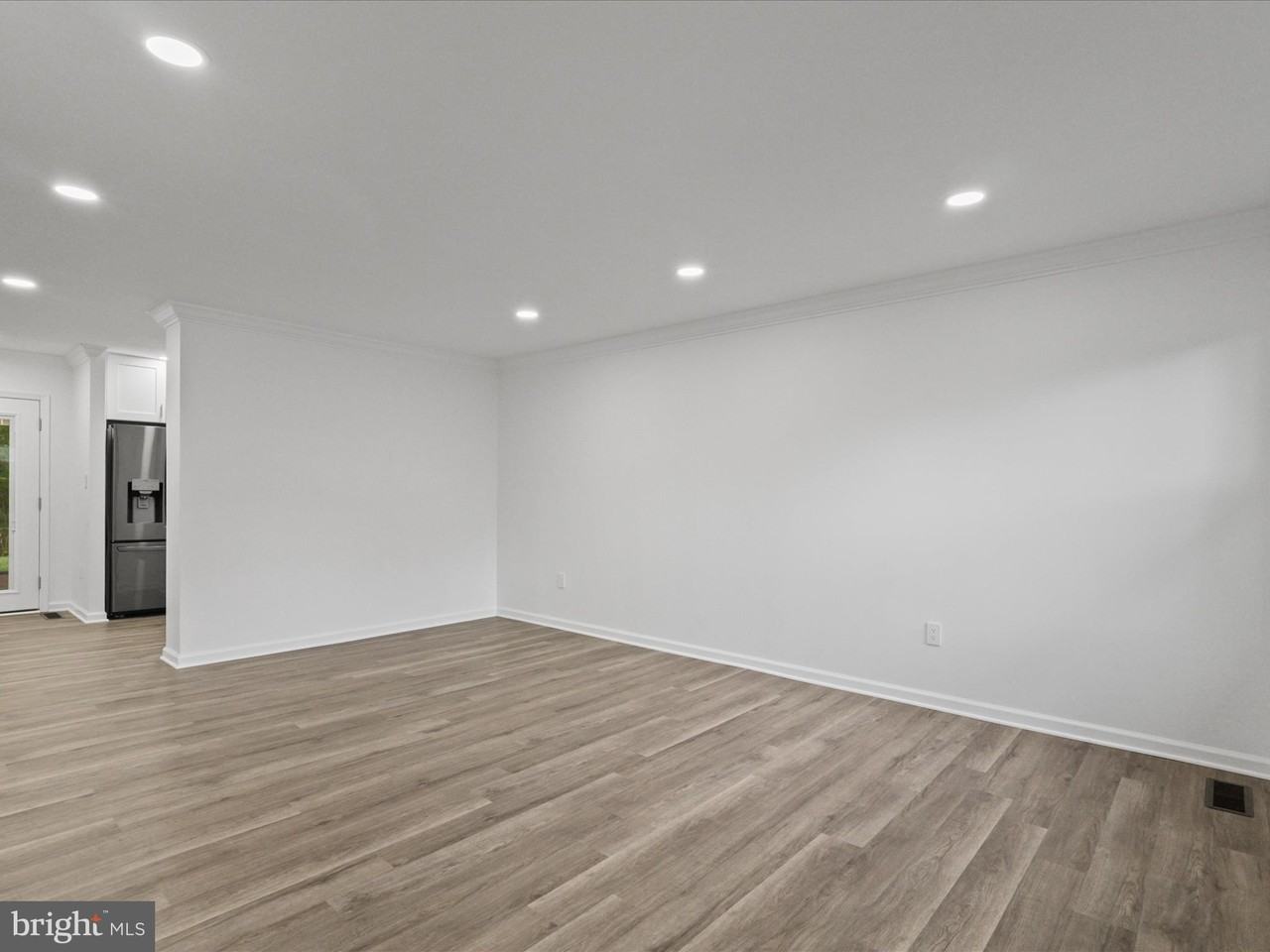 804 W Nettle Tree Rd - Photo 3 of 45