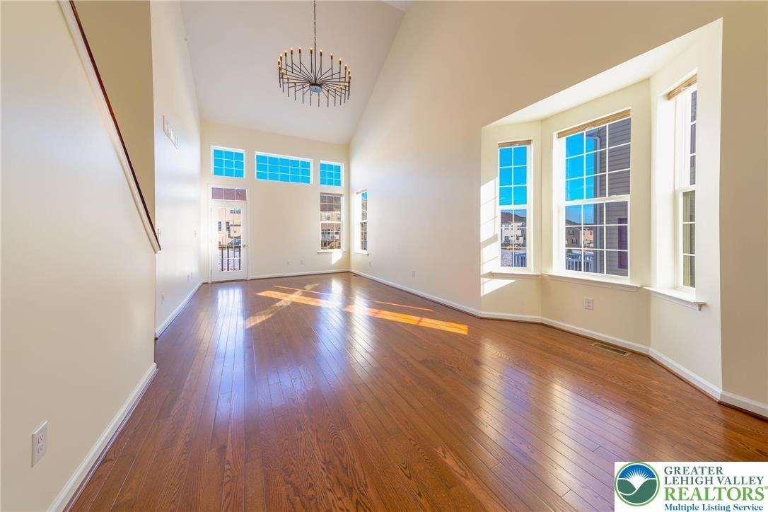 369 Redclover Ln - Photo 7 of 48