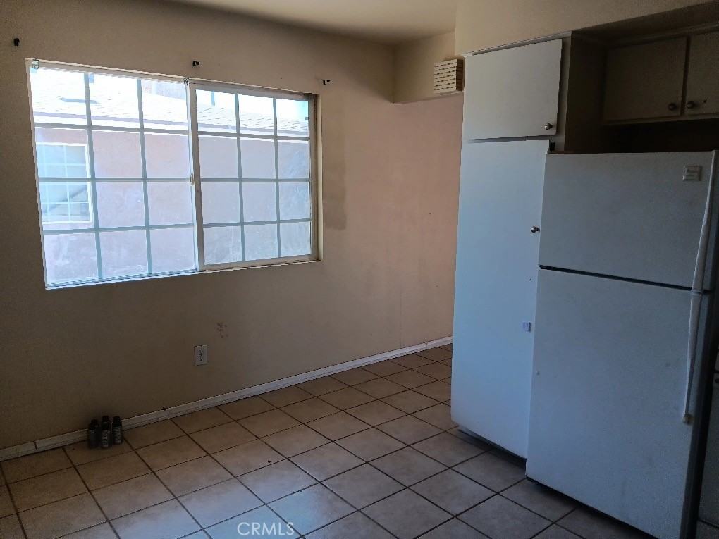 255 W Grace Street A A - Photo 3 of 12