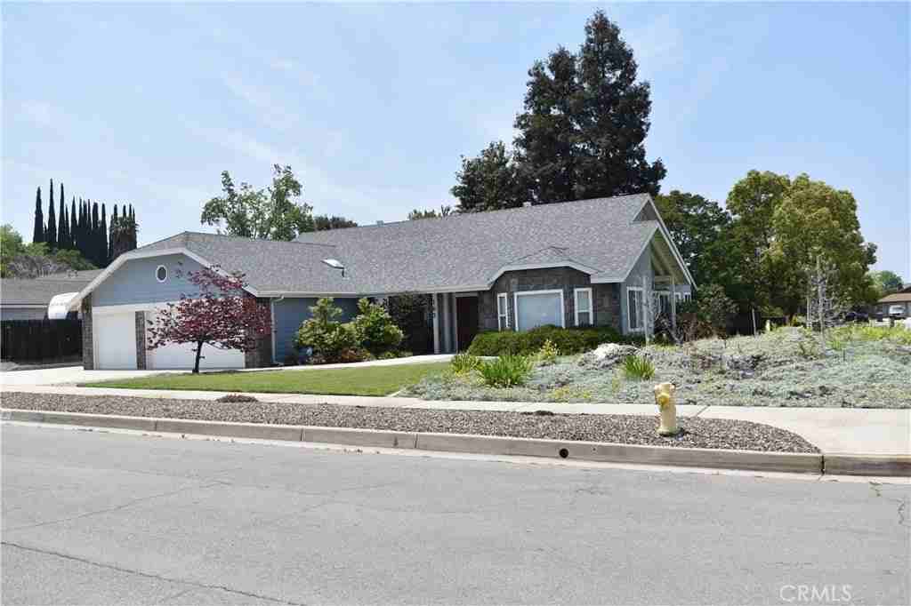 102 Klamath St - Photo 3 of 38