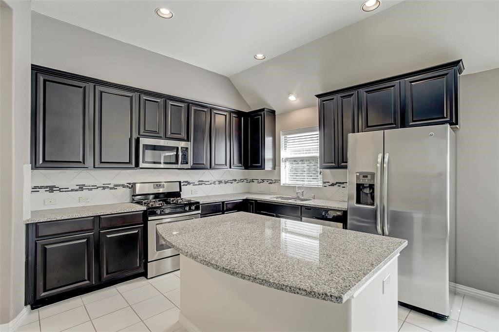 26607 Grey Sparrow Dr - Photo 4 of 16