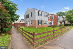 8157 Community Dr - Photo 1 of 1
