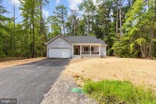 569 N Glebe Rd - Photo 1 of 1