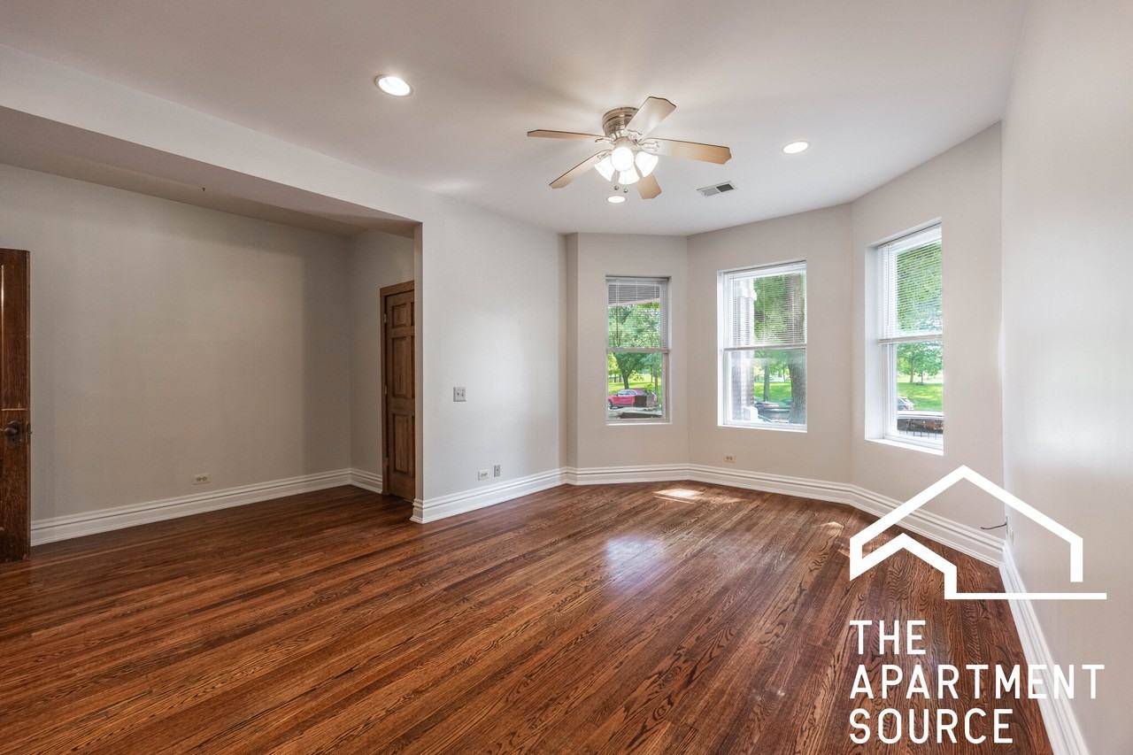 1010 N Kedzie Ave #1 - Photo 6 of 31