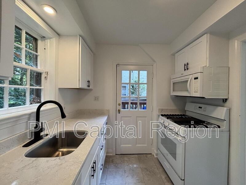 9919 Big Rock Rd - Photo 4 of 23