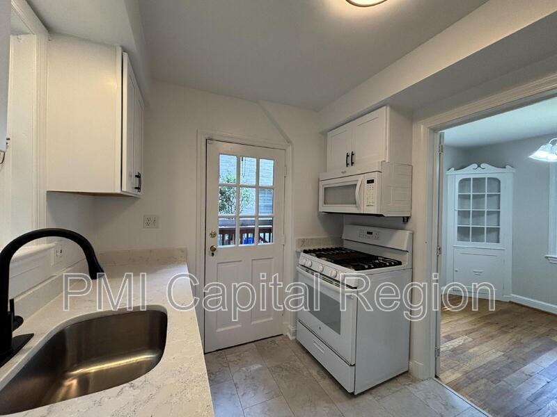 9919 Big Rock Rd - Photo 6 of 23