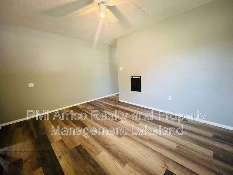 1223 Avenue L #3 - Photo 3 of 11