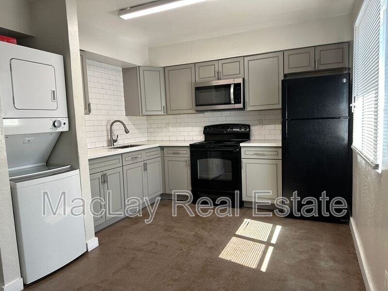 2918 E Roeser Rd #2 - Photo 2 of 9