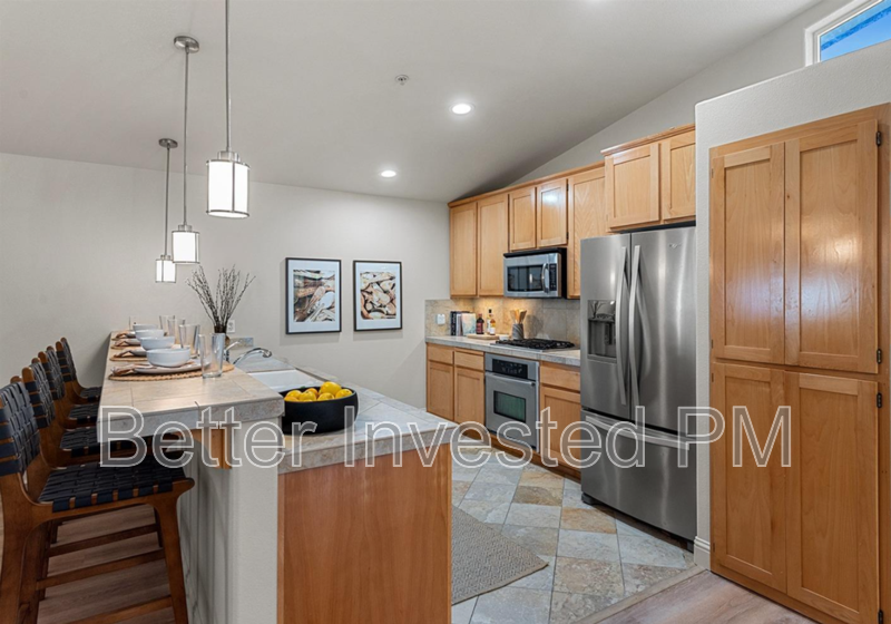 14636 Jomark Ln - Photo 2 of 45