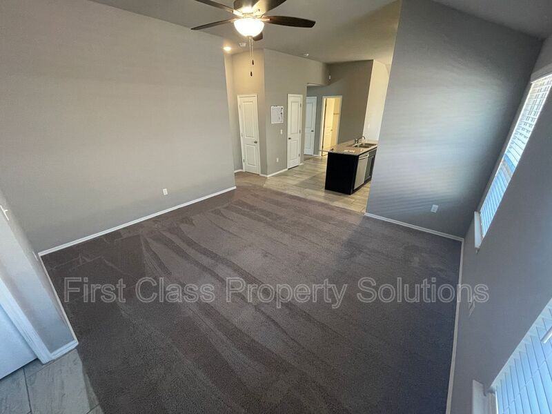 11613 Sw 8th Cir - Photo 4 of 30