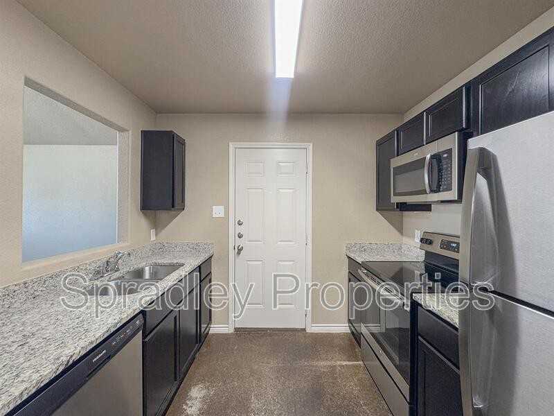 1425 Leon Rd - Photo 5 of 18