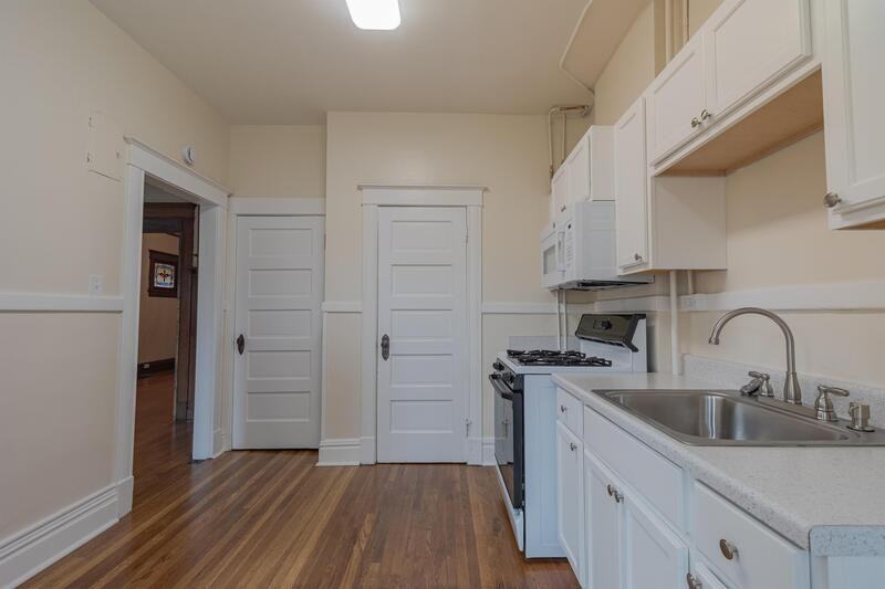 1207 Clayton St #5 - Photo 4 of 20