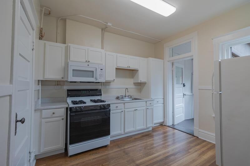 1207 Clayton St #5 - Photo 6 of 20