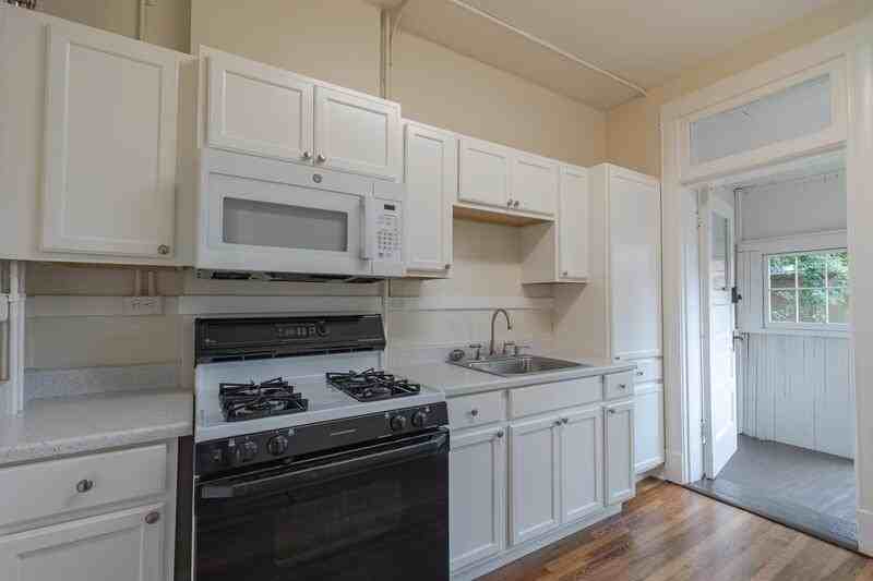 1207 Clayton St #5 - Photo 7 of 20