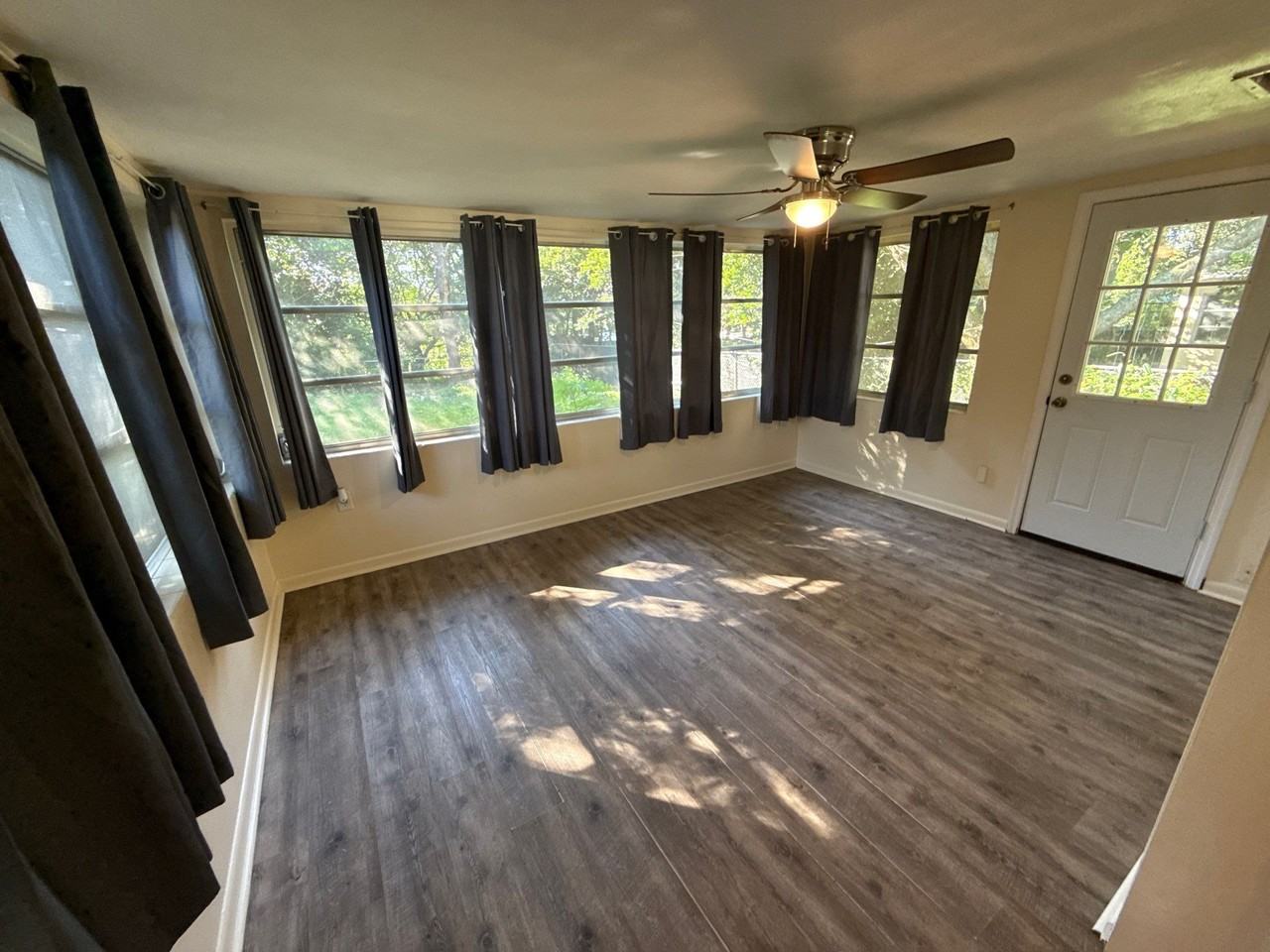 43 S Melbourne St - Photo 6 of 12