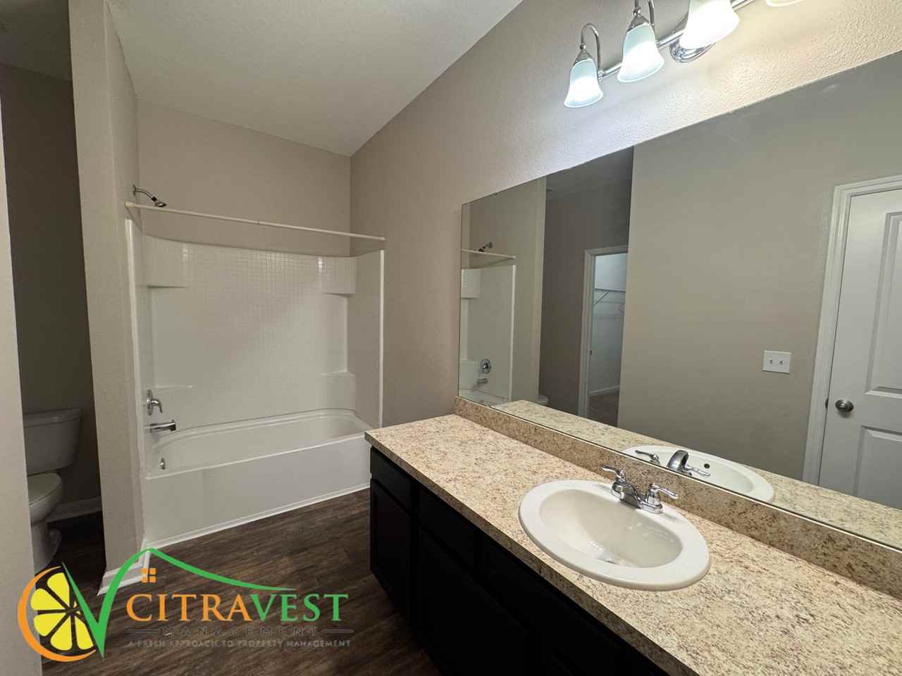 4833 St James Ct - Photo 4 of 12