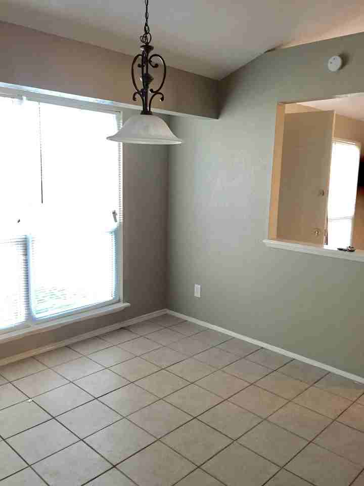 4249 Caldwell Ave - Photo 3 of 9