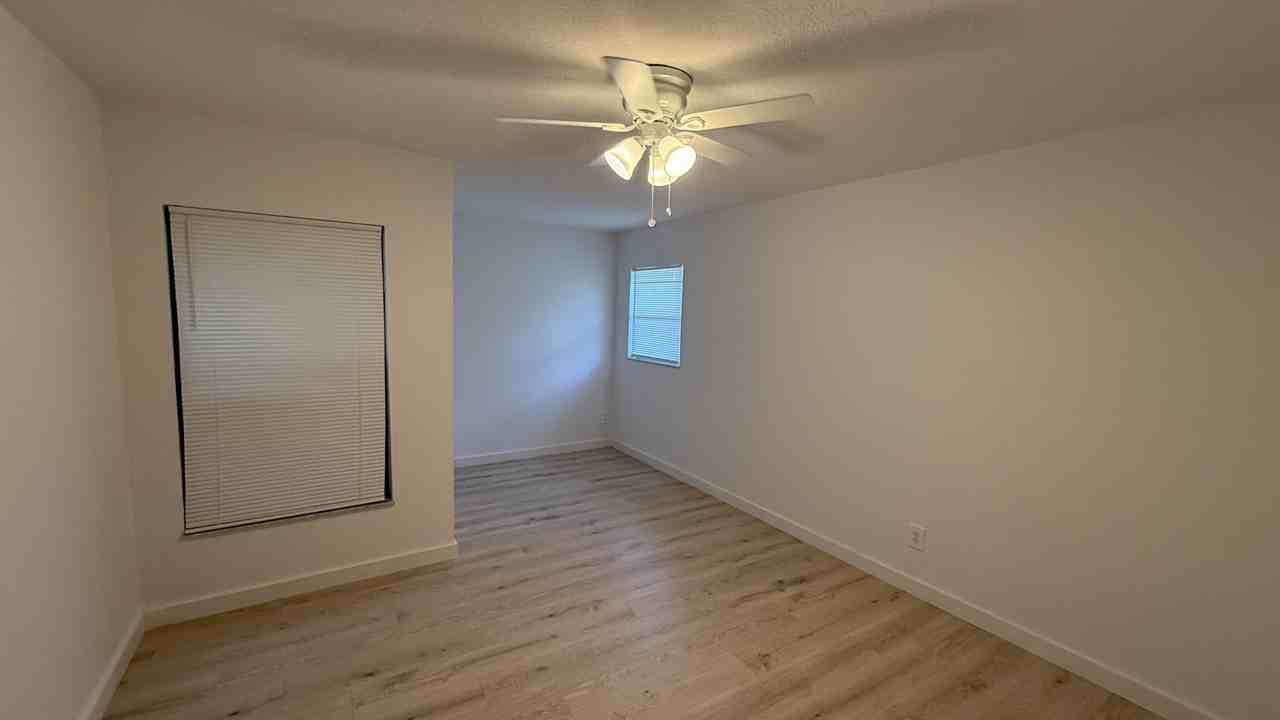 471 Gallegos St - Photo 7 of 10