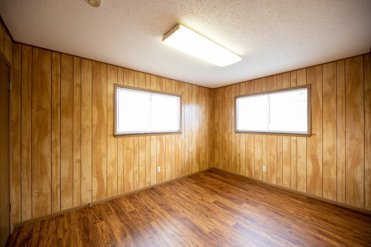 1748 Ryan St - Photo 2 of 6