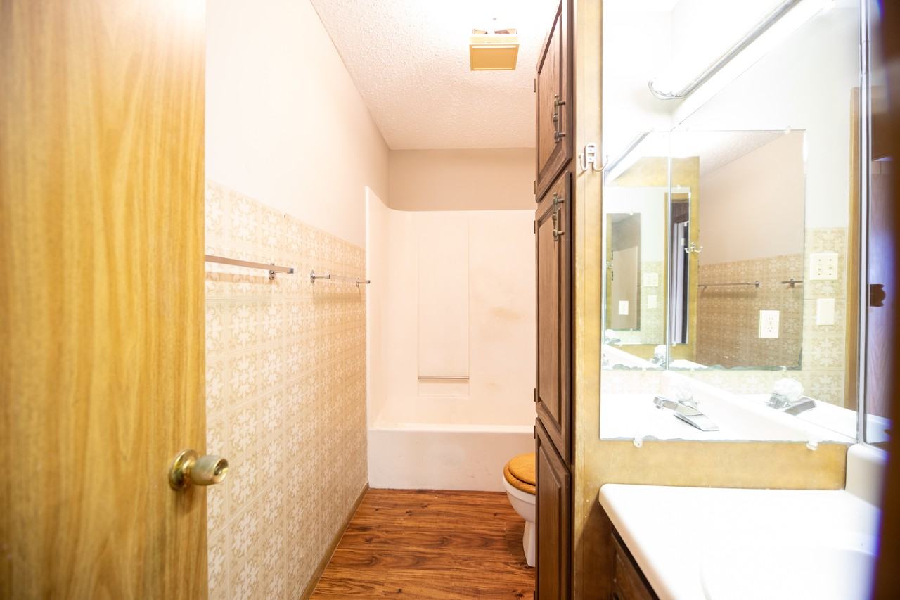 1748 Ryan St - Photo 3 of 6