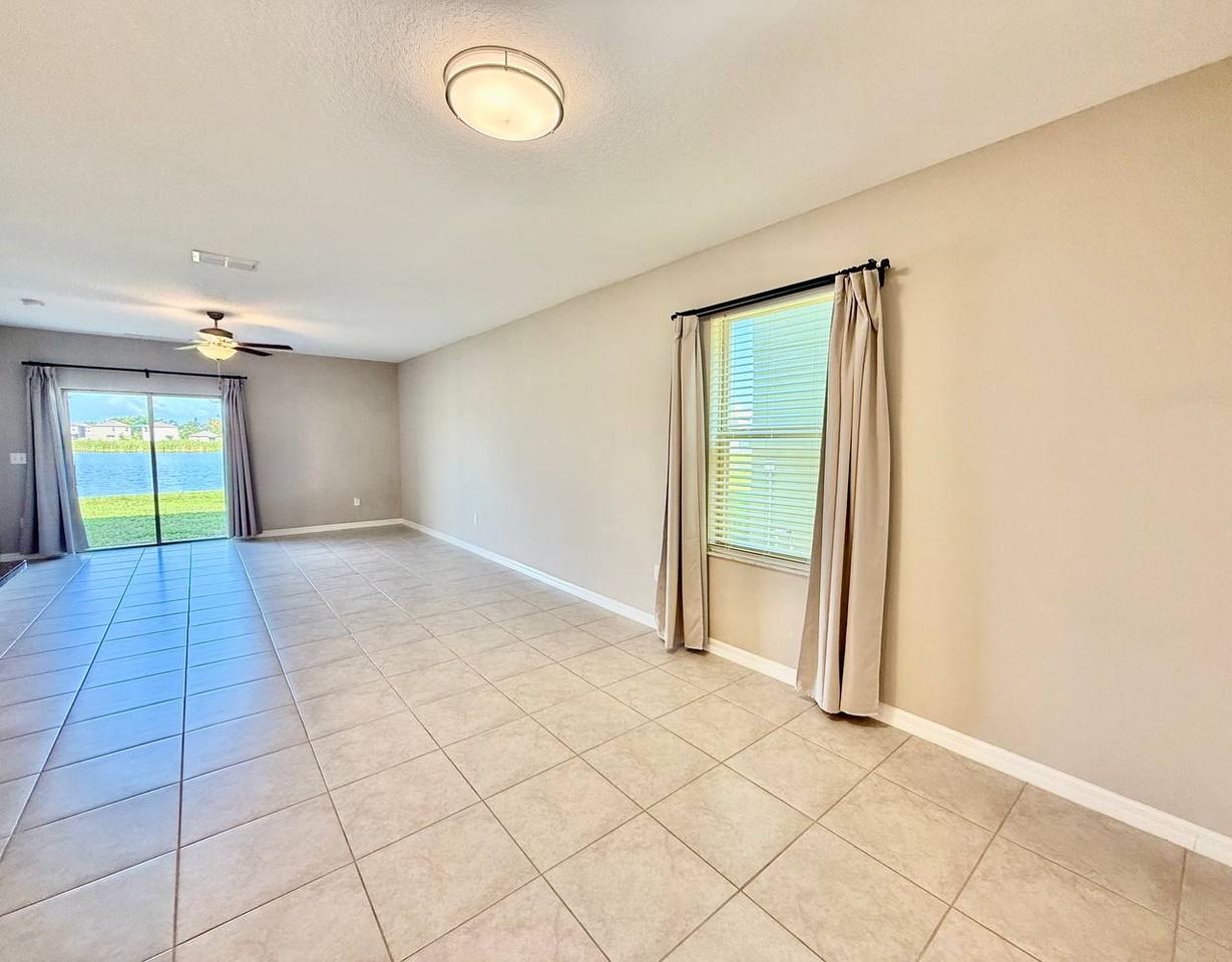 1036 Royal Empress Dr - Photo 7 of 45