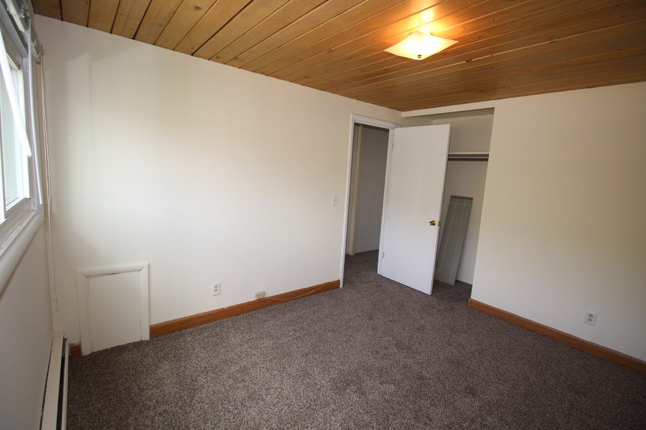 1025 Delmar Ct - Photo 7 of 8