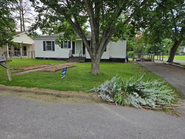 201 Haig St Sw - Photo 2 of 17